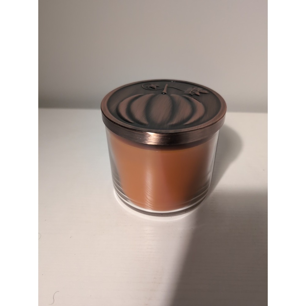BATH & BODY WORKS 3 WICK CANDLE PUMPKIN PIE - Picture 3 of 5